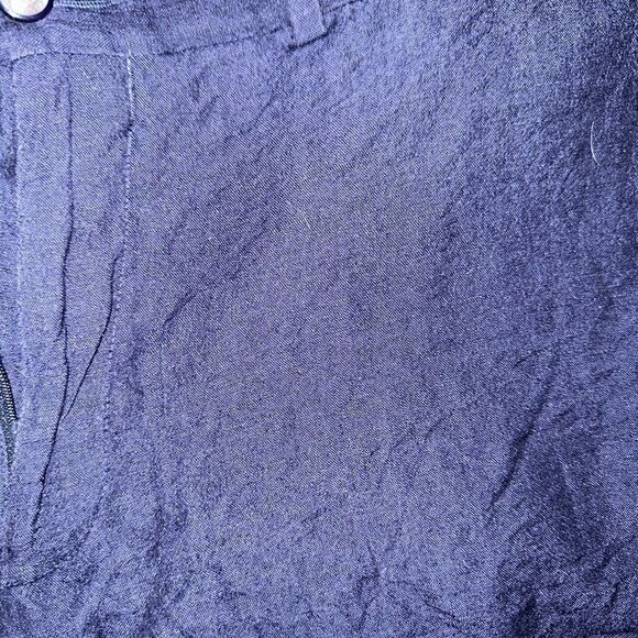Linen Short - Picture 2 of 3